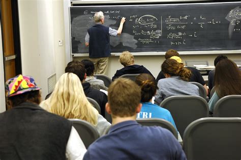 学校事務 求人 埼玉 ～教育現場の未来を考える～